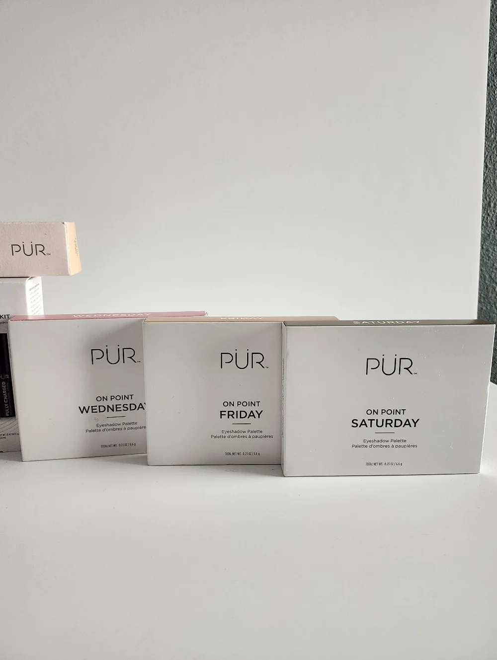 PÜR Skincare, Eyeshadow & Brush Set - 7 Piece Bundle